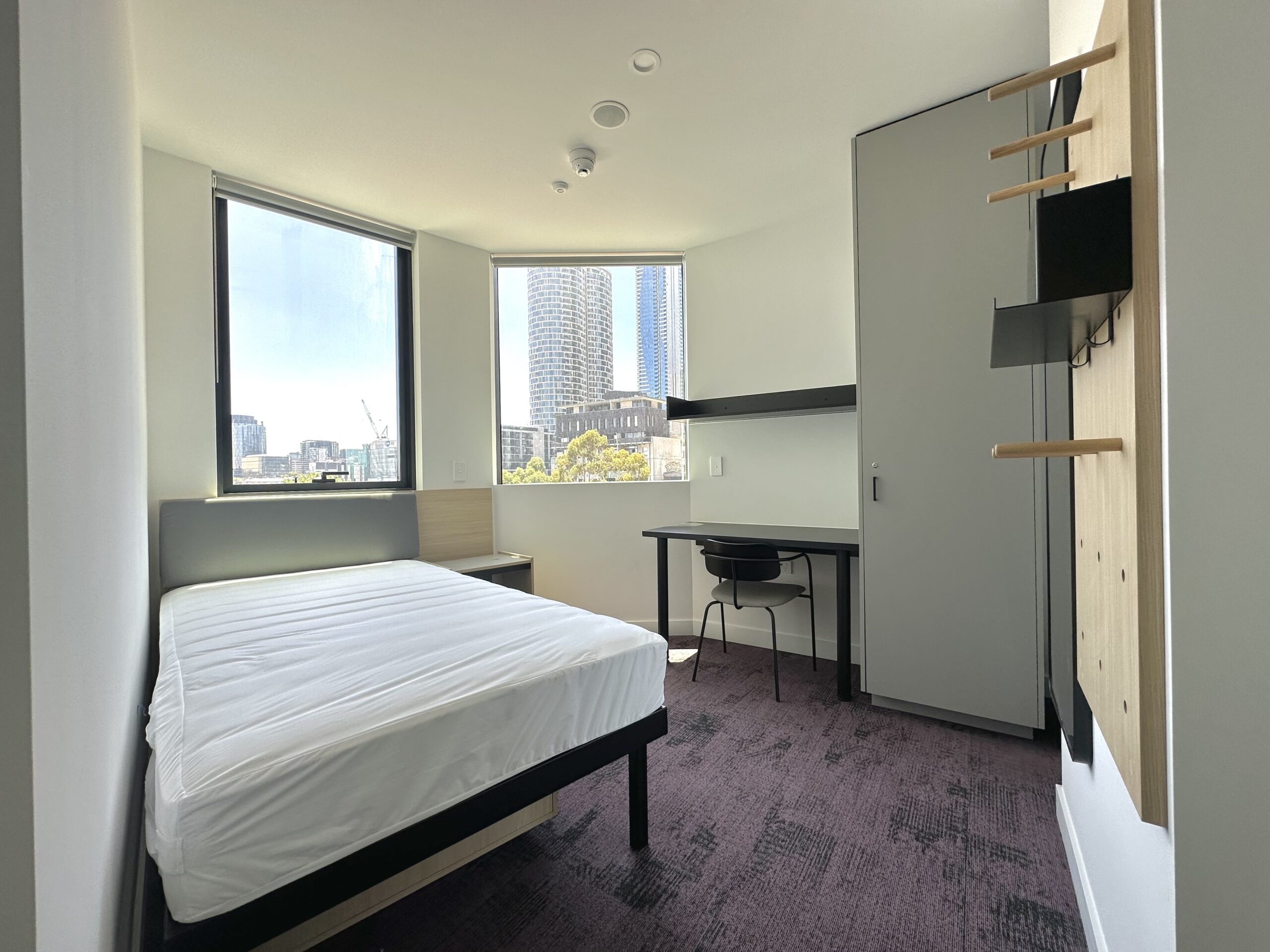 Own room / 6 months